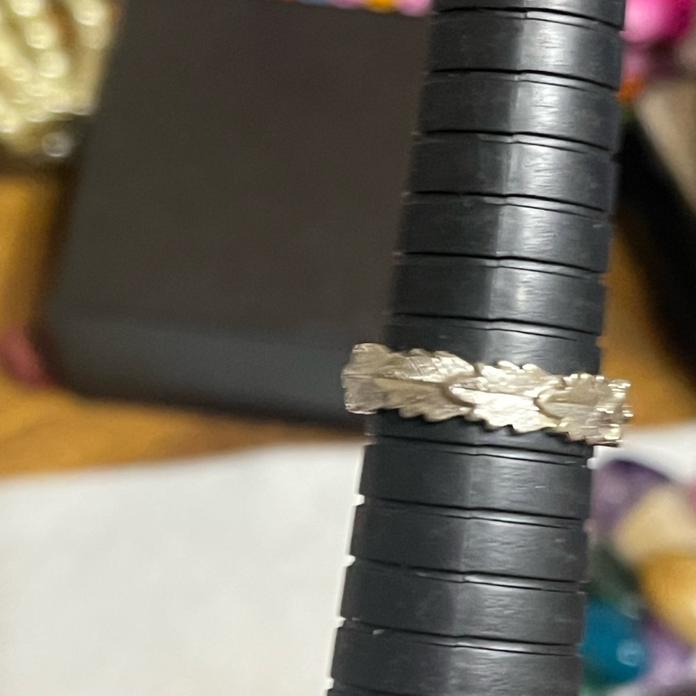 1979 Avon Laurel Leaf Ring - Picture 12 of 12